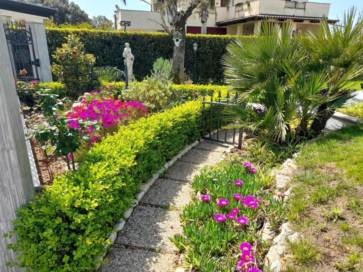 Appartamento Al Primo Piano Margherita Sabaudia Exterior foto